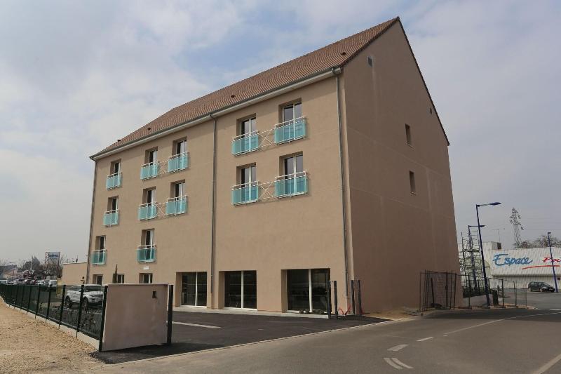 Le Konine - Hotel & Bar & Restaurant Montceau-les-Mines Buitenkant foto
