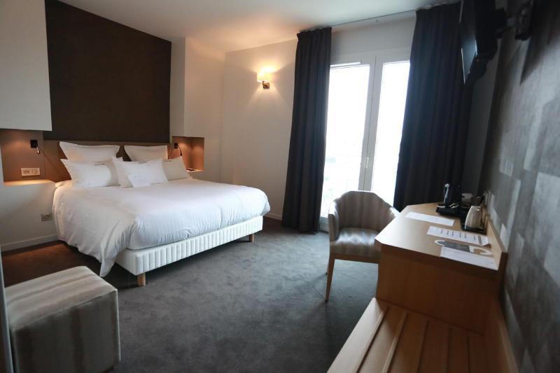 Le Konine - Hotel & Bar & Restaurant Montceau-les-Mines Buitenkant foto