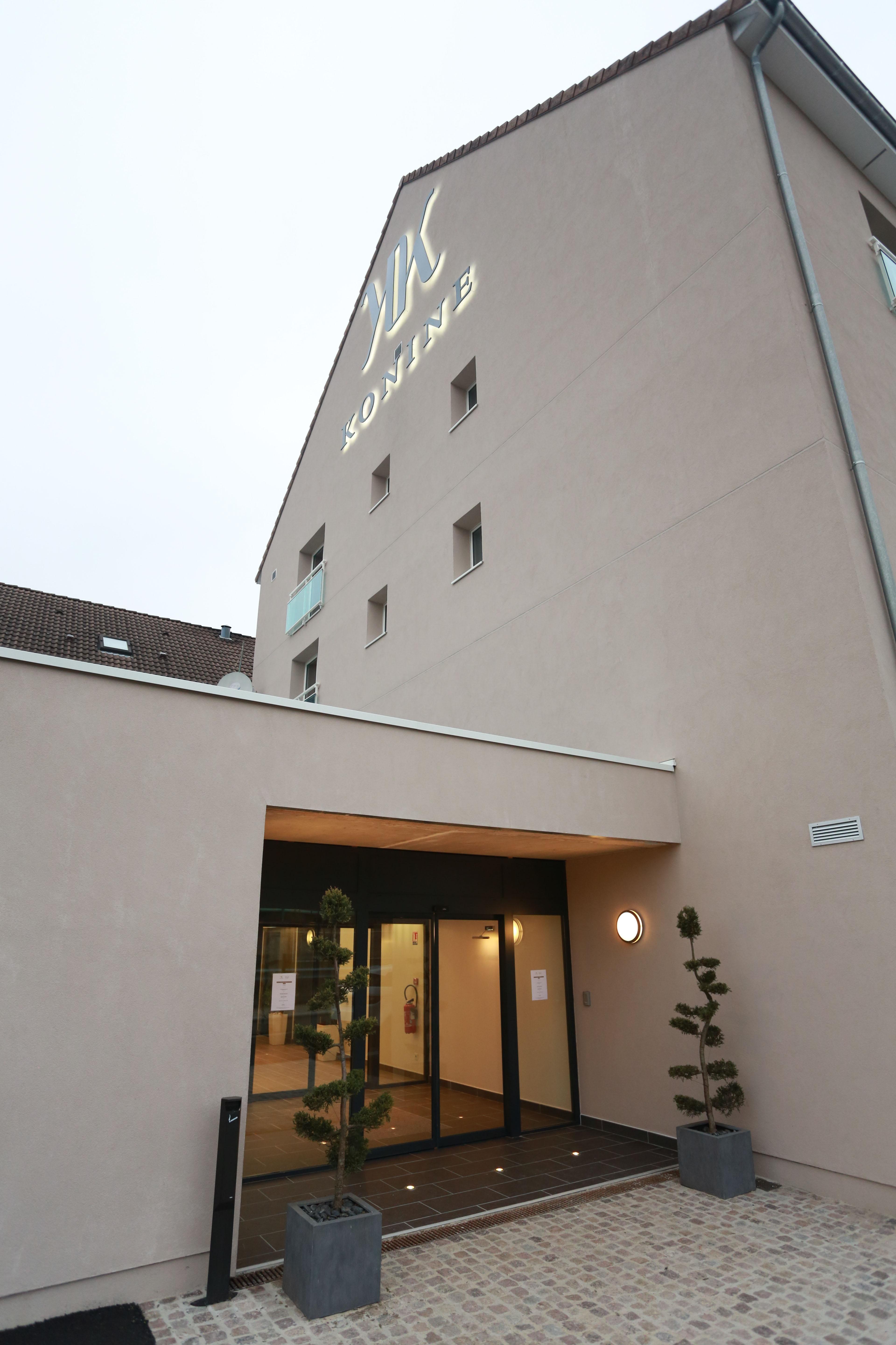 Le Konine - Hotel & Bar & Restaurant Montceau-les-Mines Buitenkant foto