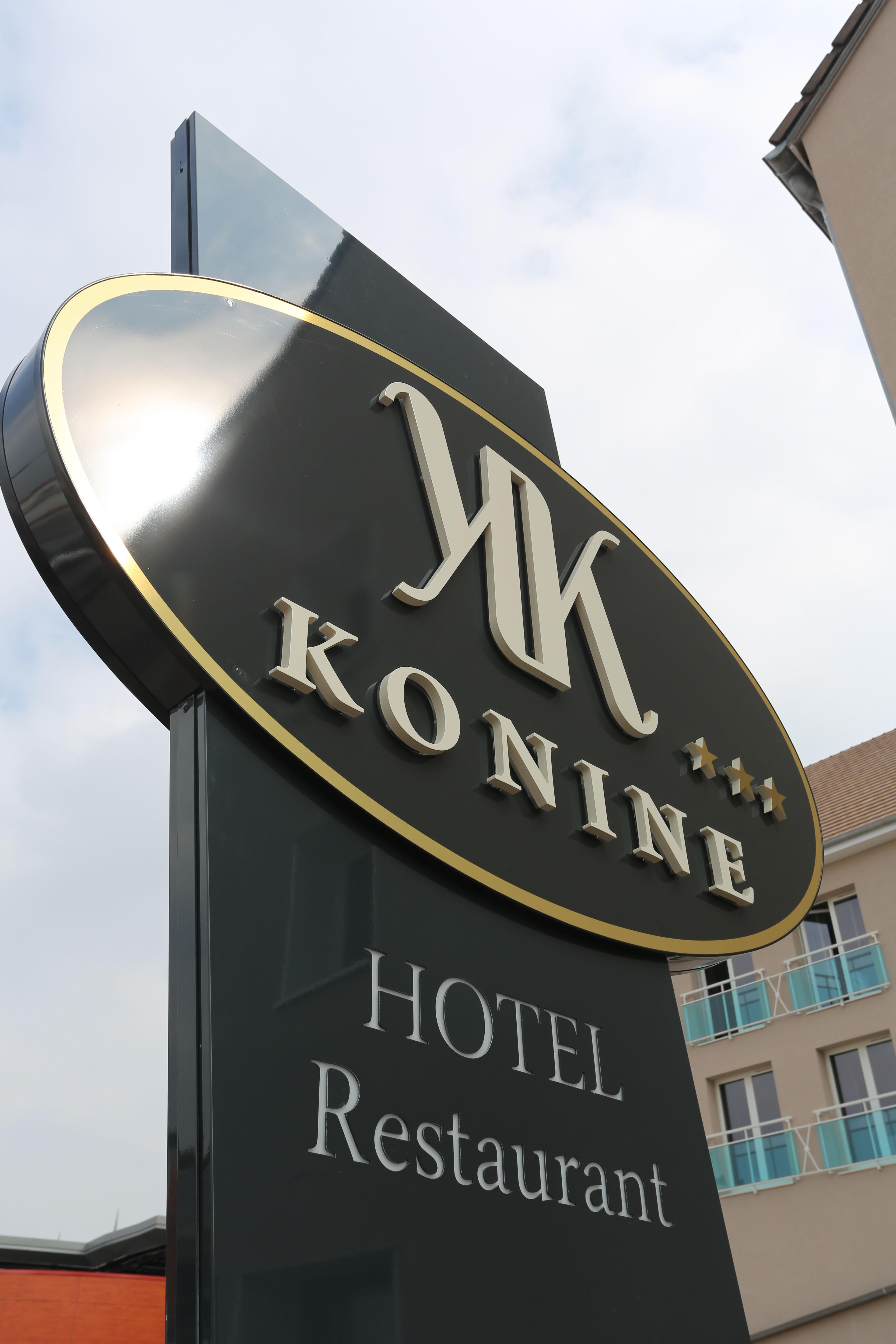 Le Konine - Hotel & Bar & Restaurant Montceau-les-Mines Buitenkant foto