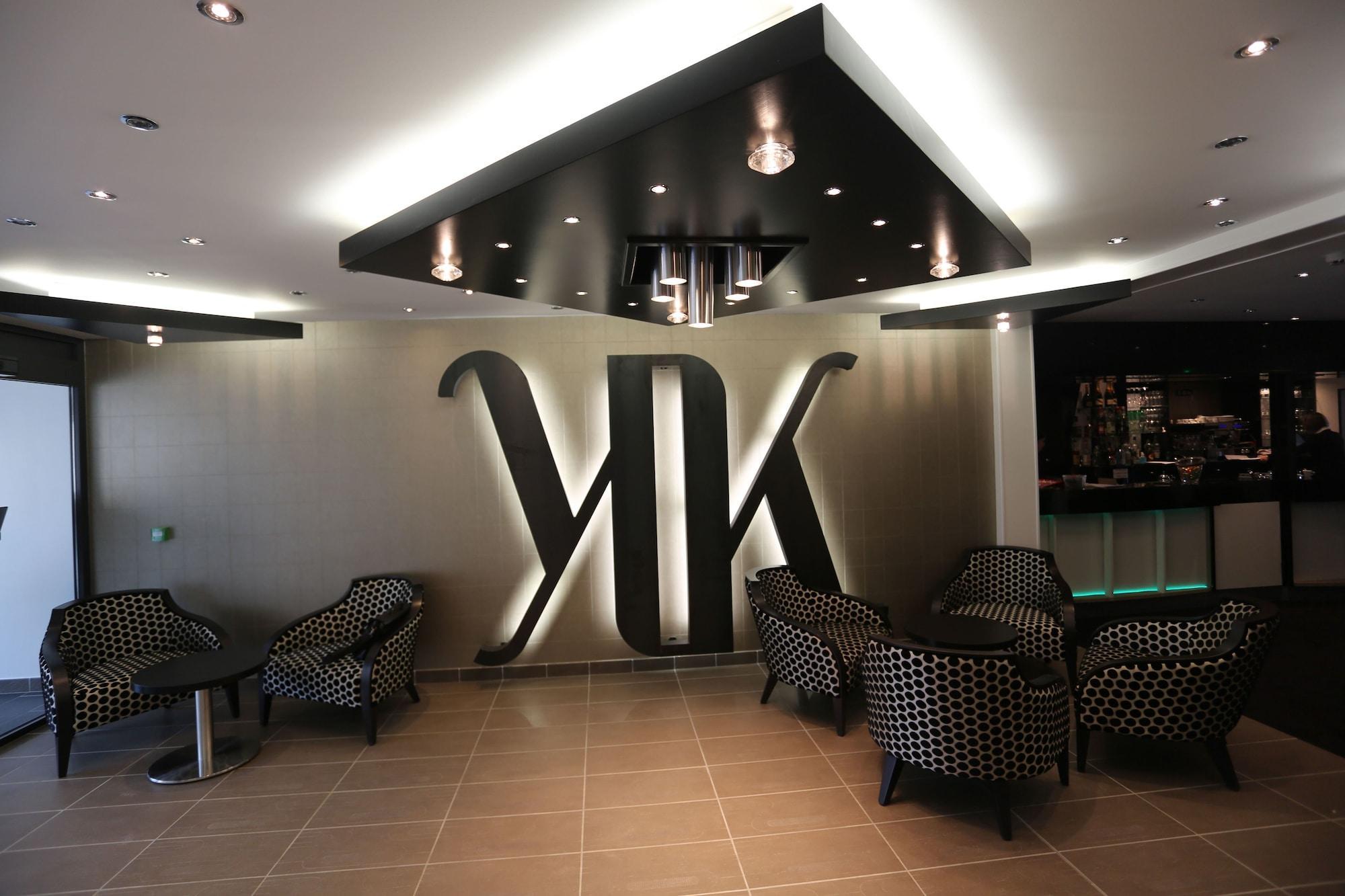 Le Konine - Hotel & Bar & Restaurant Montceau-les-Mines Buitenkant foto