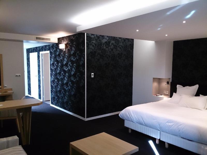 Le Konine - Hotel & Bar & Restaurant Montceau-les-Mines Buitenkant foto